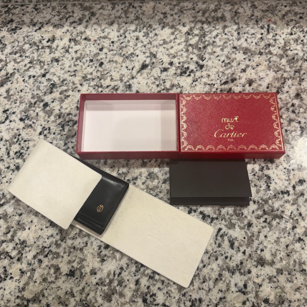 ✨NWT! Cartier Key Holder!! With everything included!! Authentic!✨ - Picture 2 of 3